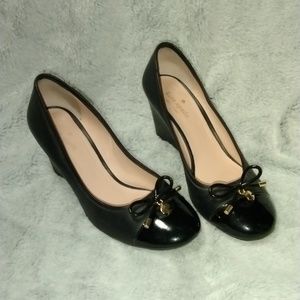 Kate Spade Kacey black wedge shoes
